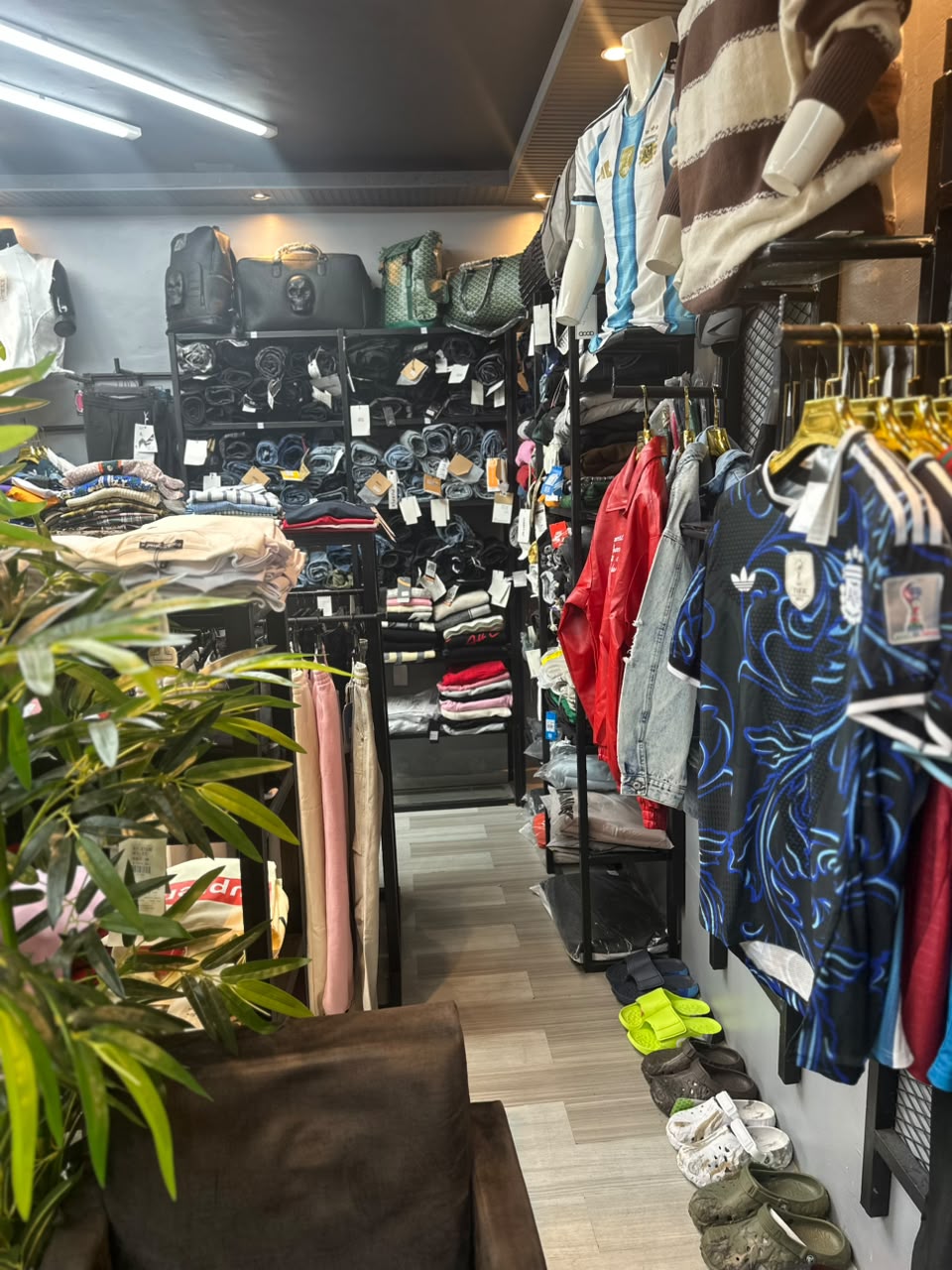 Pièces en boutique — Dri Valé